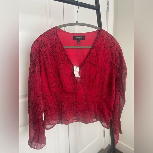Banana Republic Red and Black Billow Sleeve Cropped Blouse - NWT Size 8 - Picture 1 of 6